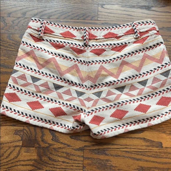 Patterned shorts - Picture 2 of 2